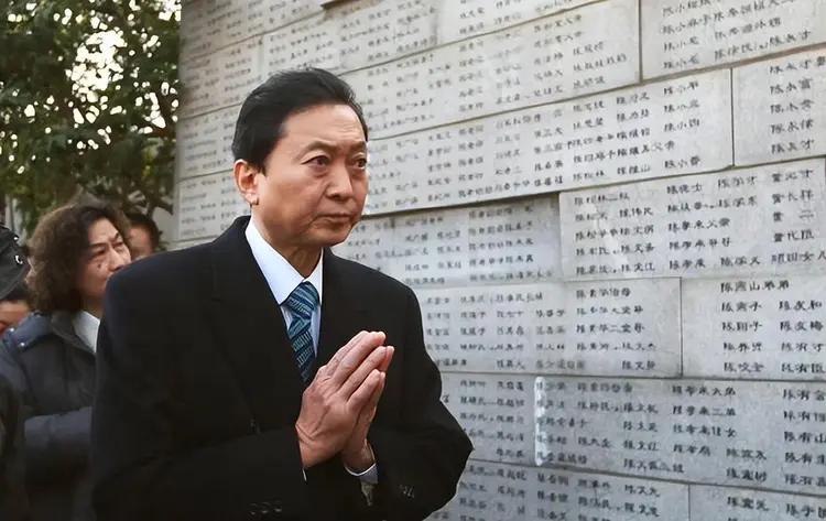 日本前首相无意间抖出当年中日建交内幕大料，原来那笔天价战争赔偿早被换成了台湾主权