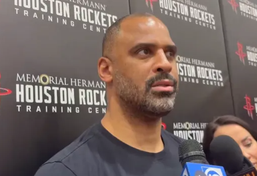 NBA季后赛，火箭主帅乌度卡今天接受了记者的采访。记者：“球队投篮挣扎，而杜兰