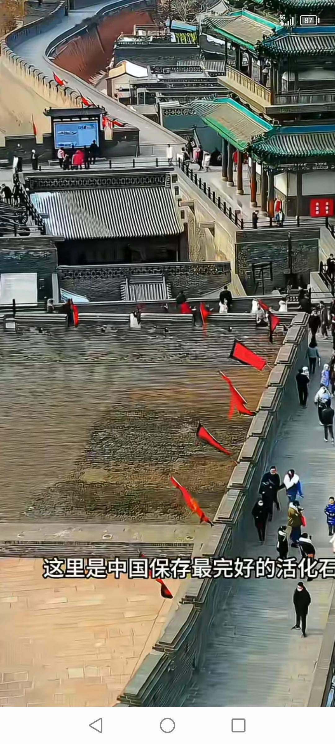 平遥古城，那真是个宝藏之地。就被古色古香的建筑包围，仿佛穿越回了古代。明清一条街