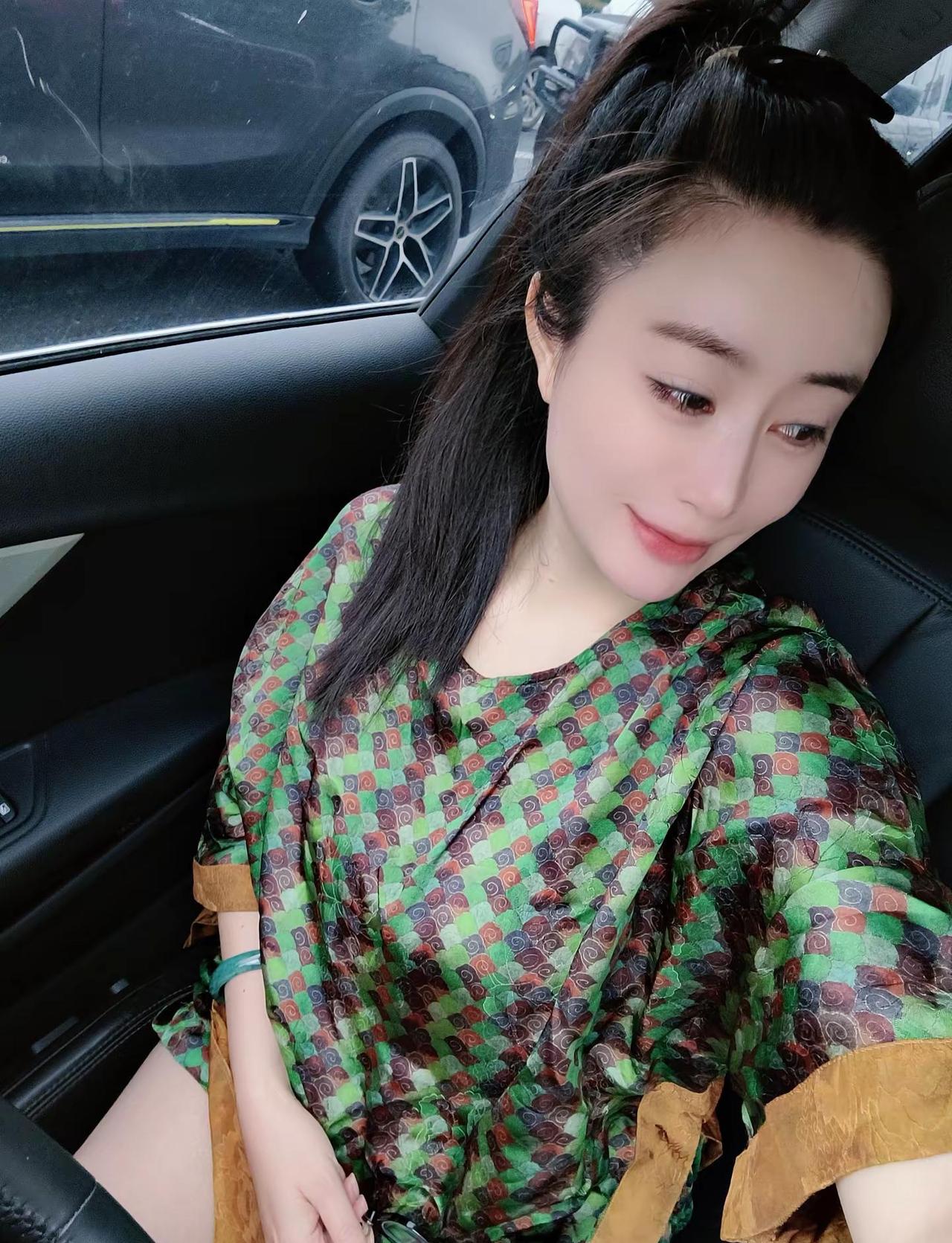 哈哈哈老奶衣我也是穿上了。今日老钱风我现在知道那些阿姨们为啥喜欢穿老奶衣了！是