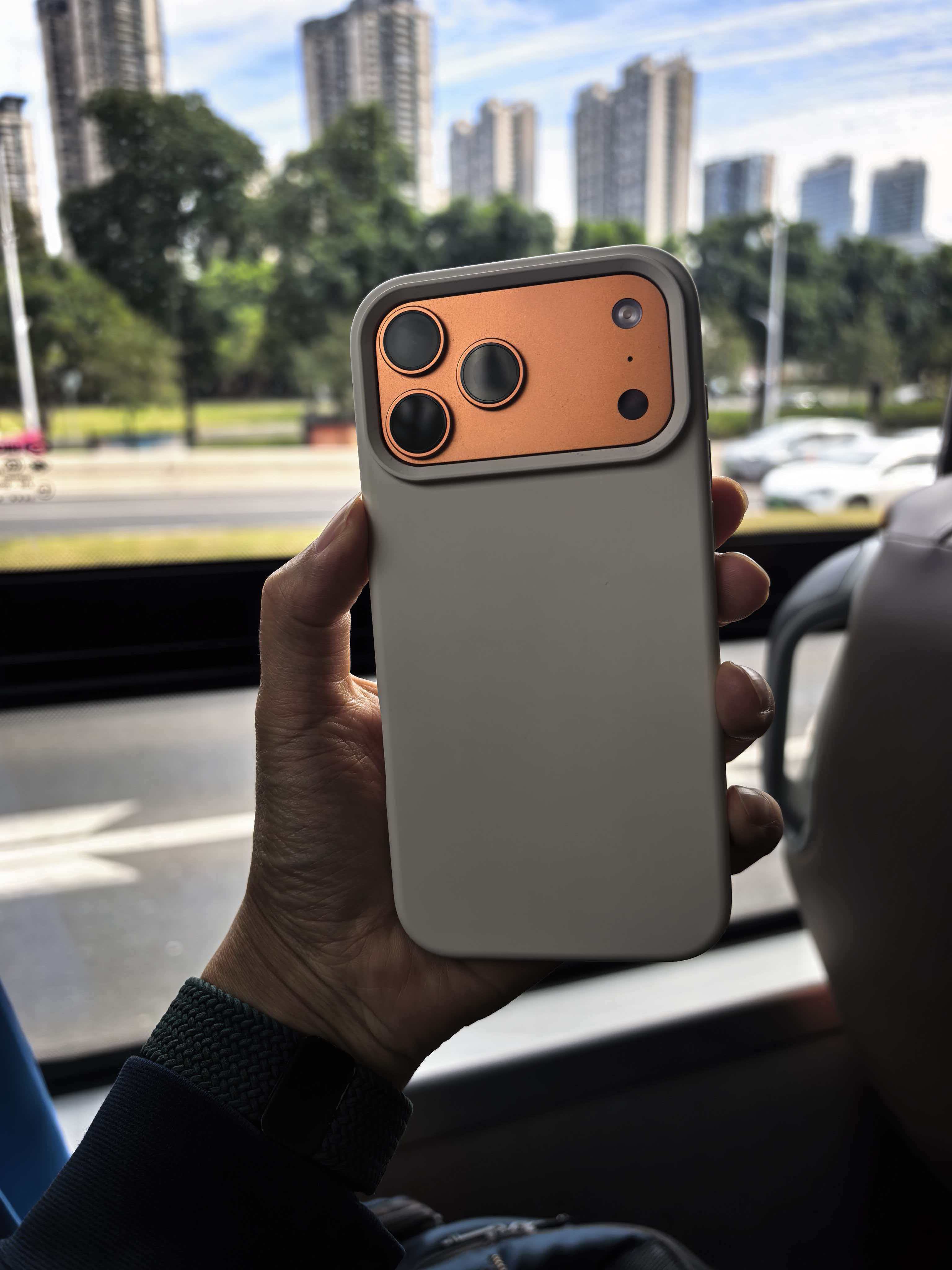 第一次用iPhone的ProMax机型，对比原来一直习惯的Pro，真