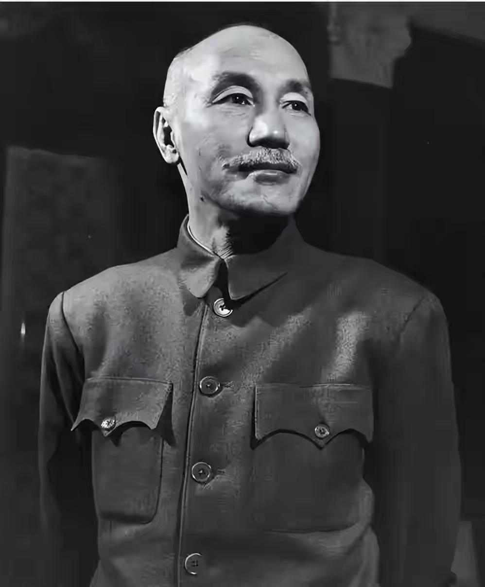 1959年杜聿明获特赦，蒋介石闻讯大喊：迅速把他老婆从美国弄回来1959年1