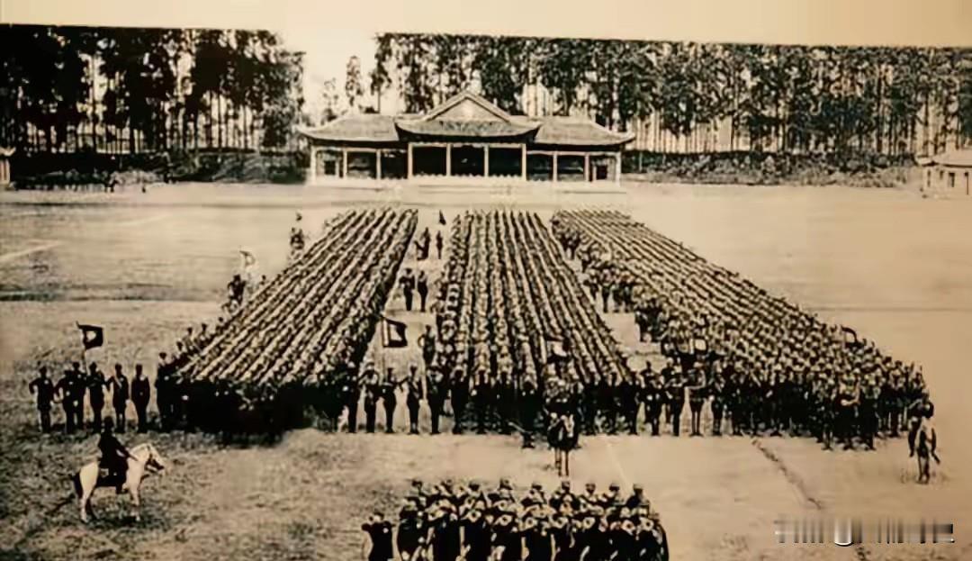 从边缘人到掌权者：蒋介石的逆袭，全靠这几步“闲棋冷子”孙先生去世之后，国民党