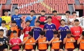 绿茵场上的青春风暴，总是那样令人心潮澎湃！U17国足的小伙子们，在亚洲杯决赛中虽
