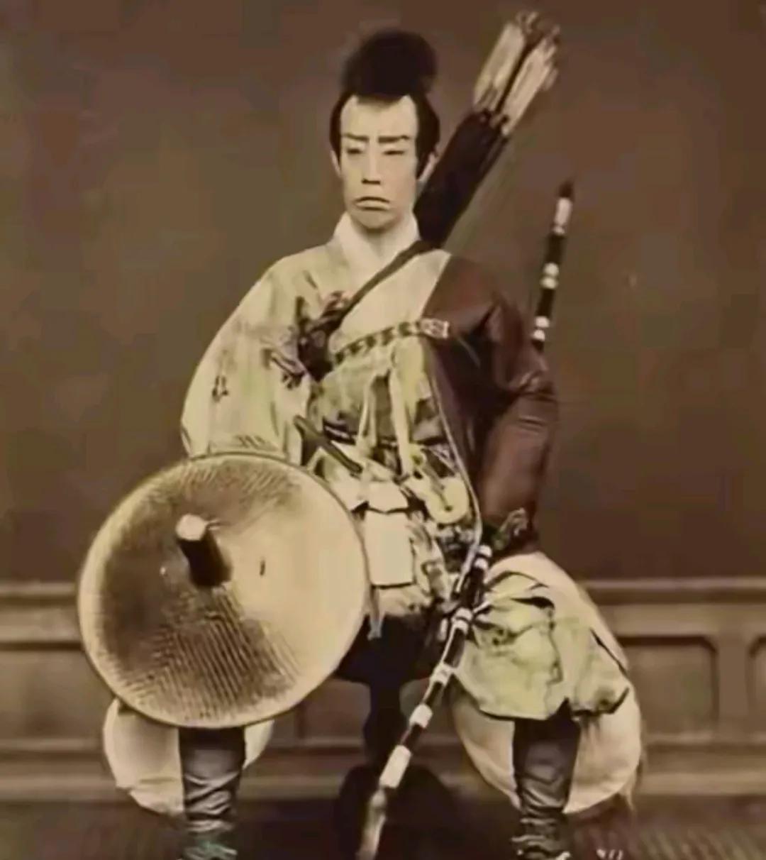 总有人认为，日本侵华与历史上的蒙古和满人入主中原没什么区别，只是蒙古人和满人成功