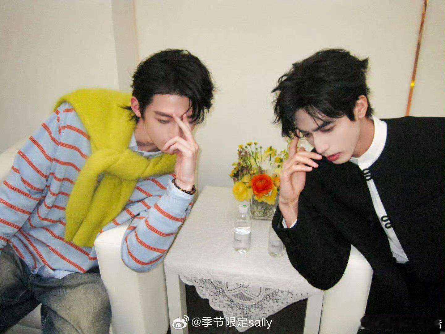 宋威龙赖伟明同框合照剧里是让聂曦光左右为难的情敌，剧外是宋威龙把赖伟明当亲弟护