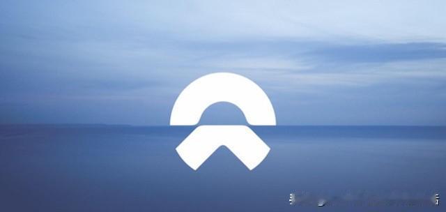 讲道理，我一直都很钦佩蔚来。蔚来是不是国内唯一一个纯电、且没有任何油箱规划的