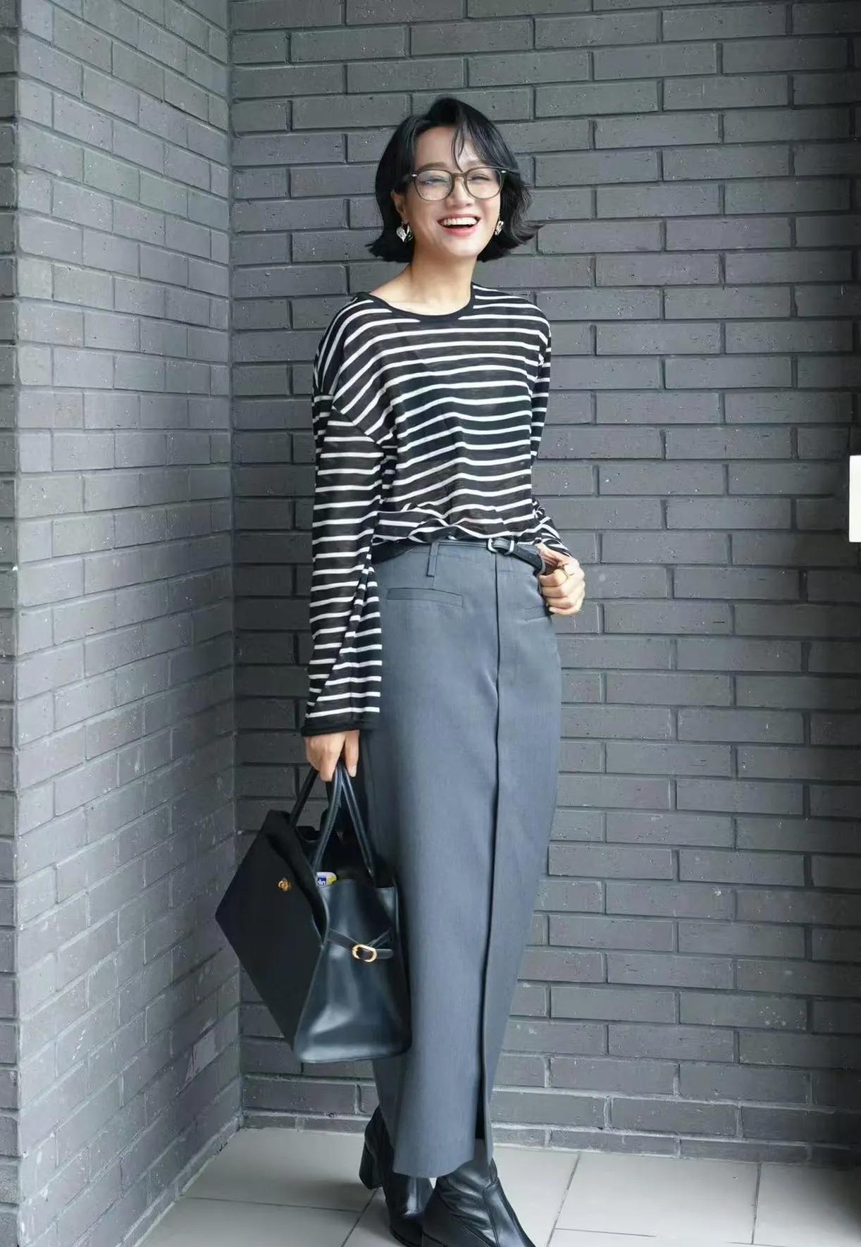 朱丹这才是普通人能抄的高级感穿搭📝朱丹的衣品真的越来越会了！黑白条