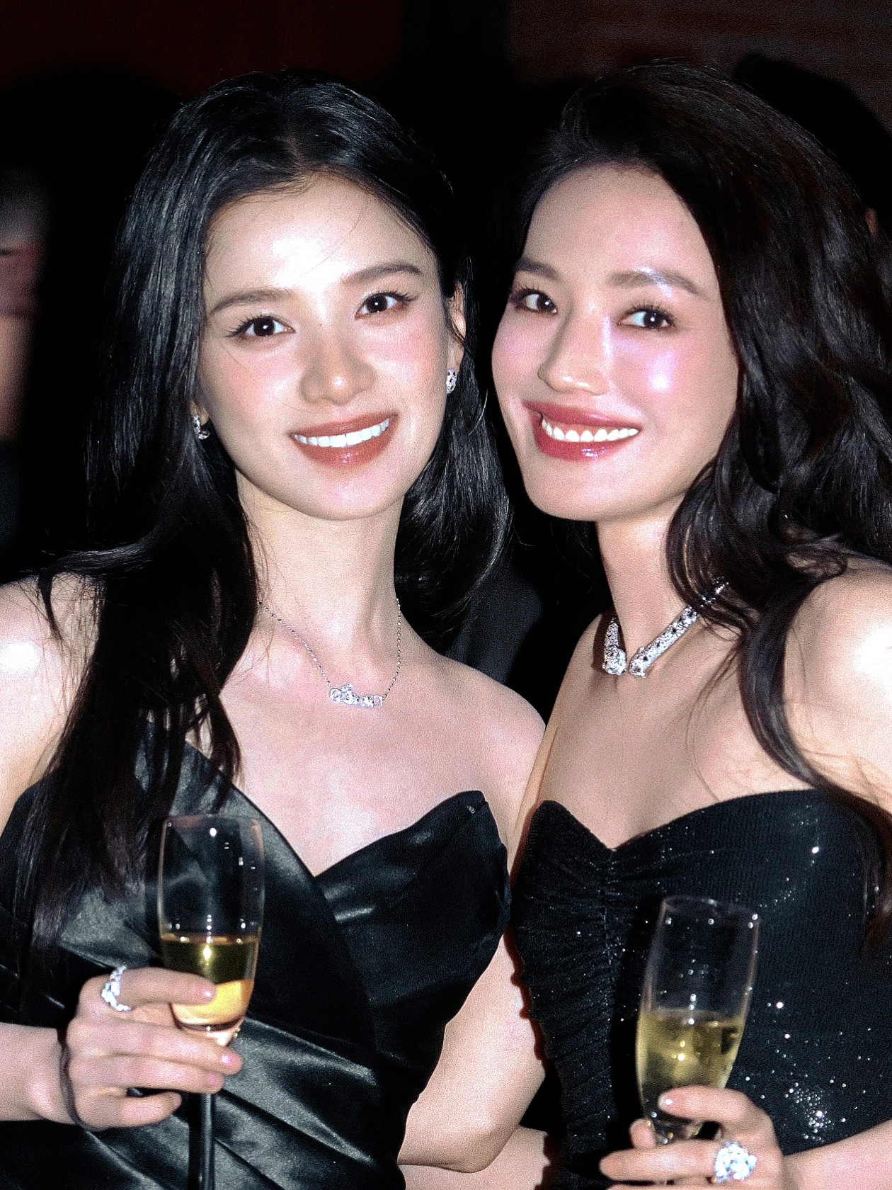 张婧仪和大花们的合影神图📸​​​