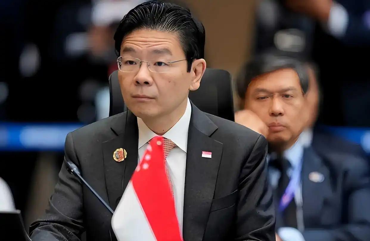 三个月前，新加坡官方和网民在涉及中国的话题上姿态有多硬，很多人应该有印象——动不
