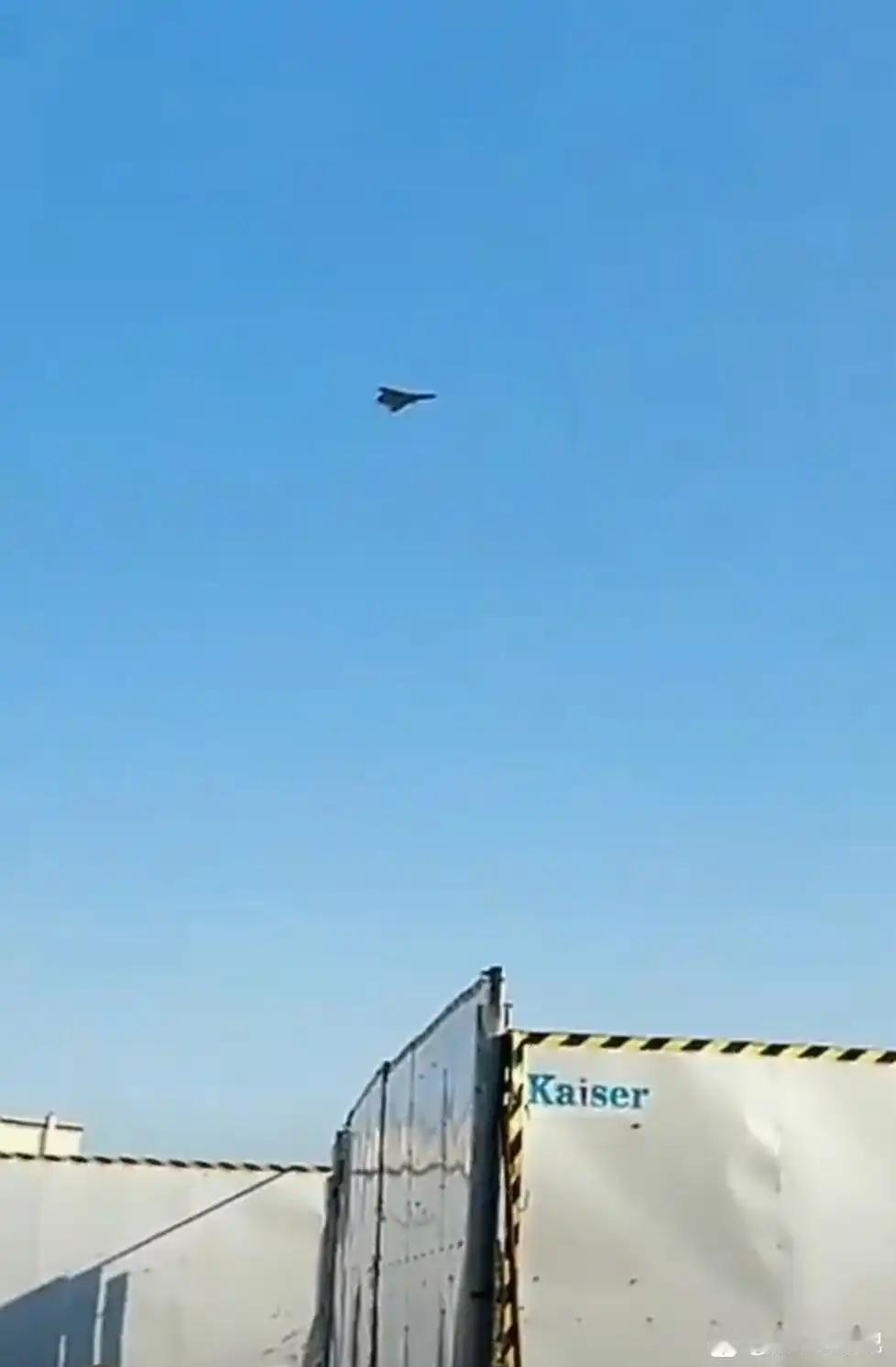 J50很有可能要保证在2030年之前也就是在十五五规划内完成第一架飞机的列装 