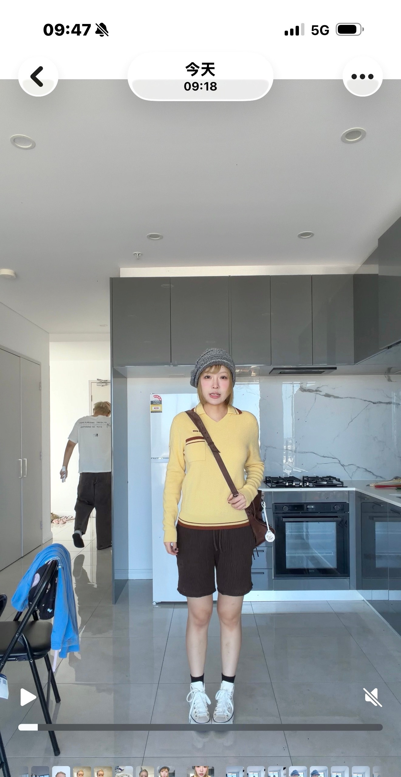 对了Vlog我也拍了的啥都没耽误啥都安排得很好[捂脸哭]闺蜜我这次是不是让恁都刮目