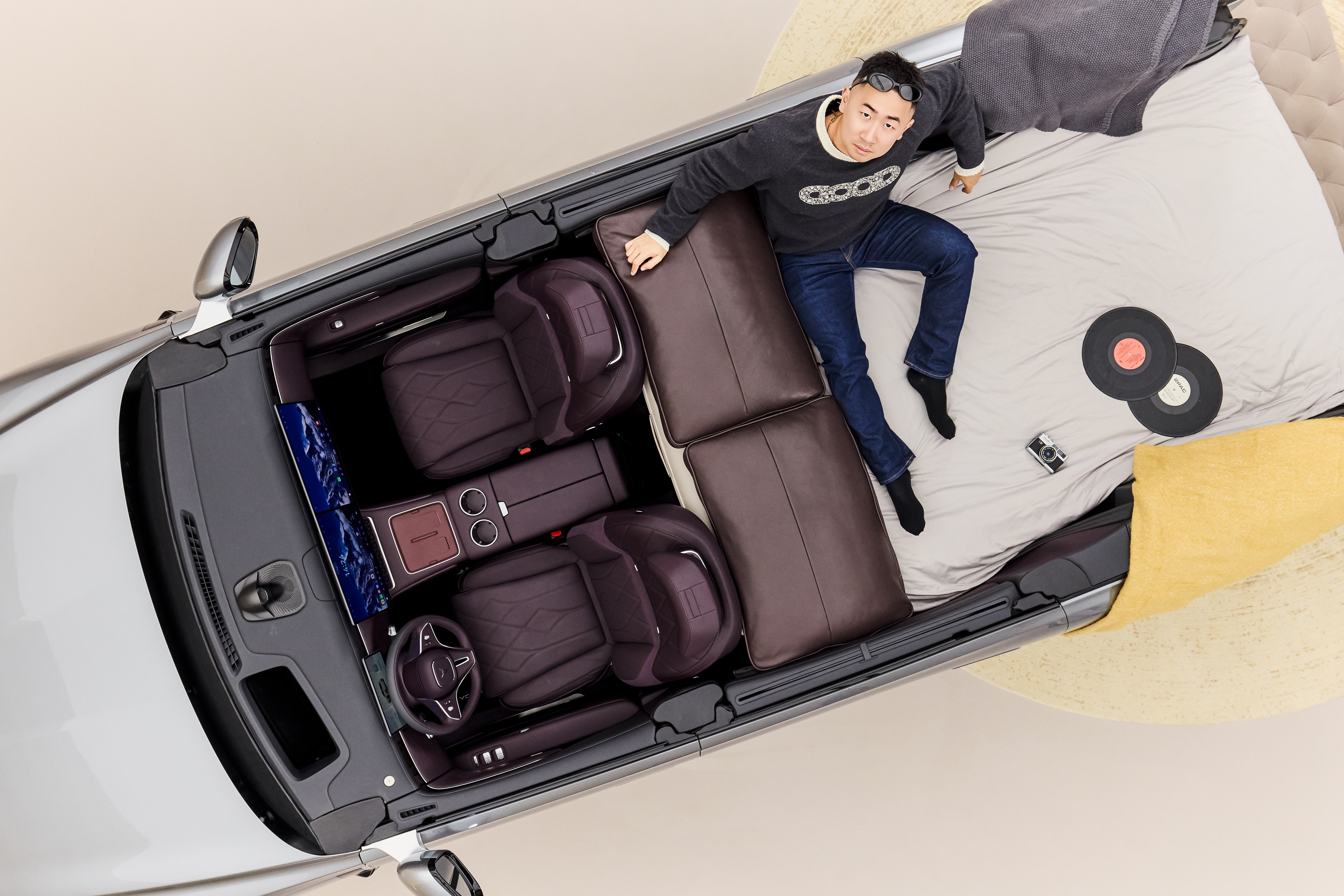 累了吗兄弟？来泰山X8躺一会，够大躺得下岚图泰山X8