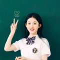 终于有人发现了……赵丽颖和丽粉还是站的太高。<span class="...