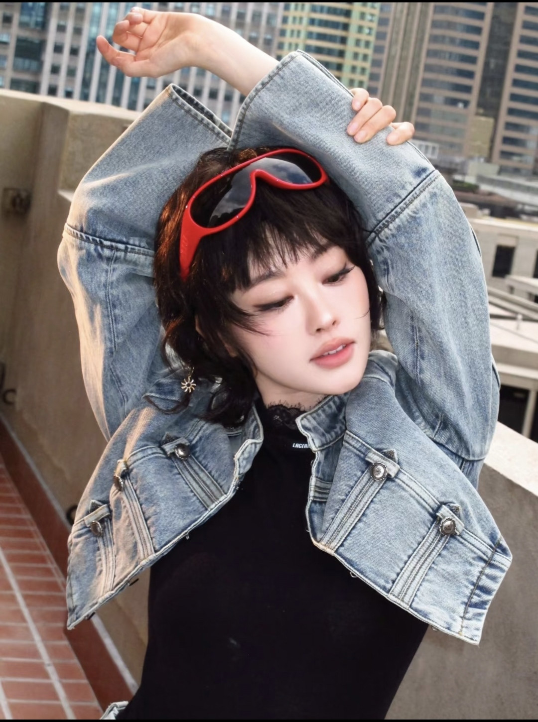 谁能看出来这是哪个明星。不说的话，谁能看出来这是祝绪丹。最近的女明星都咋的了，一个比一个认不出。