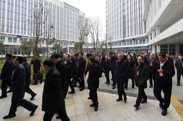 政前方观察 | 新年第一会, 看贵州如何抓实“头号工程”