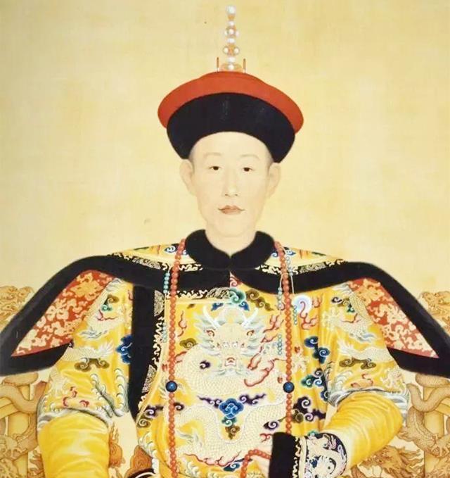 乾隆下江南时，问一老人家鸡蛋价格，听完后十分生气立刻做一件事内务府报的账，历