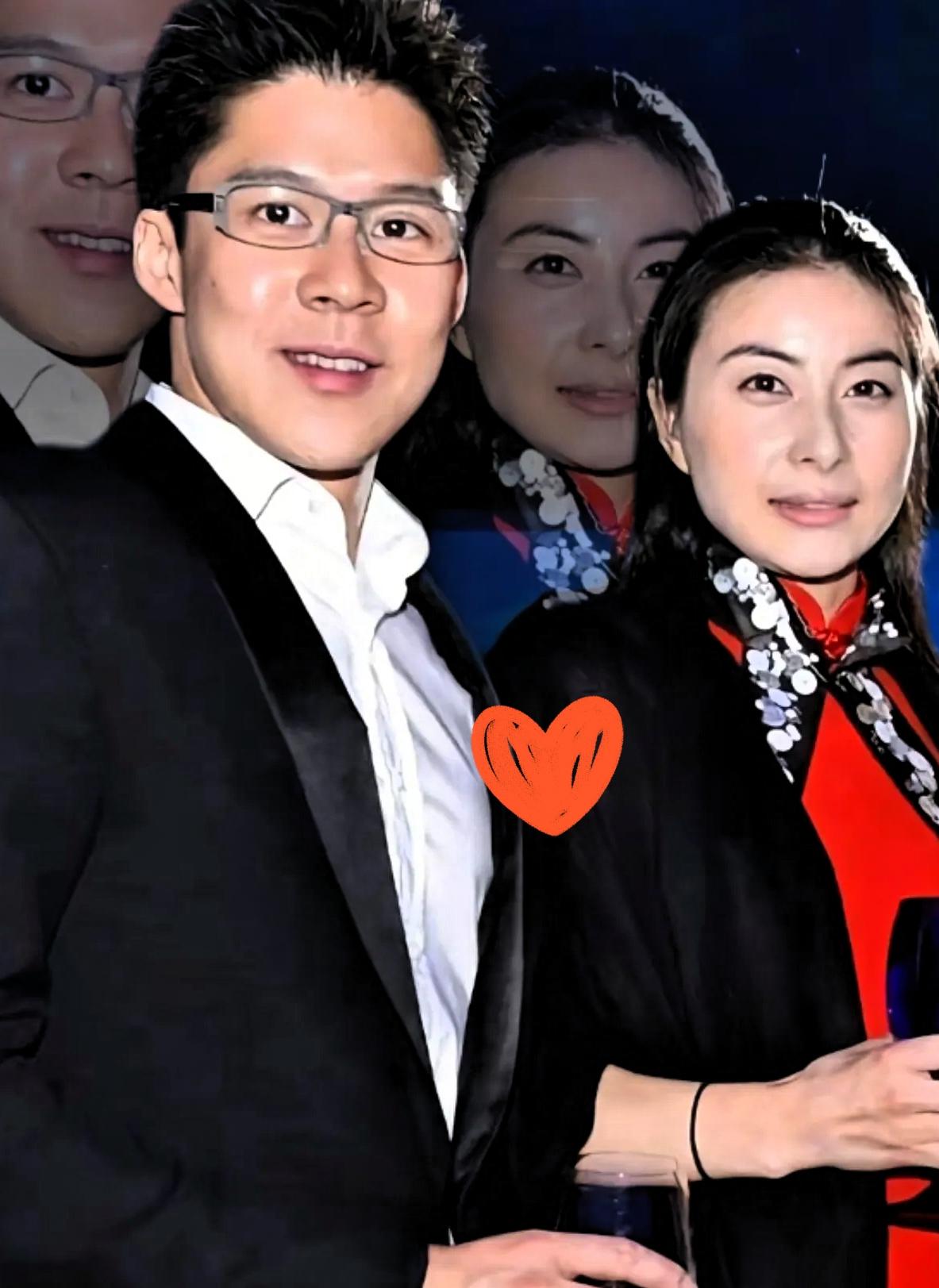 郭晶晶这次怕是偷着乐吧！不是霍启刚又长脸，也不是家族添喜，而是真真切切验证了自己