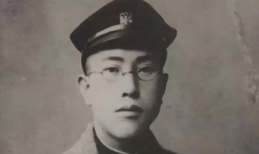石井四郎是731部队的创办者。他特别好色，喜欢玩弄年轻漂亮的艺伎。和艺伎上床前，