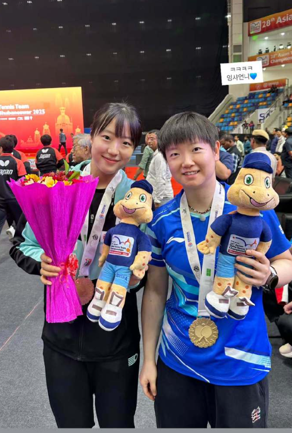 2025乒乓球亚锦赛落幕,国乒包揽男女团冠军。韩国选手申裕斌、金娜英都在社媒晒出