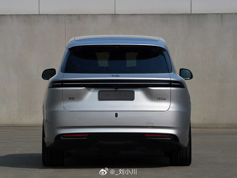 理想L8Livis申报图理想L8Livis申报图，核心信息总结：六座变大五