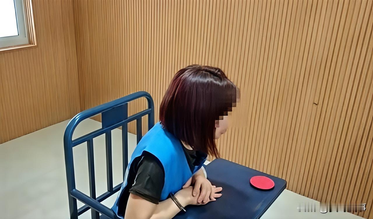 “日防夜防，家贼难防！”上海松江，一女子因家中奢侈品失窃，便找到与其同住的保姆询