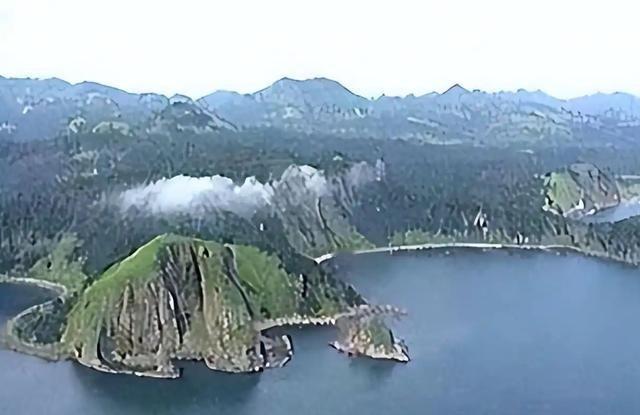 日本询问北方四岛该归属谁？我国说了两句话，直接让日本万分紧张。北方四岛一直是世界