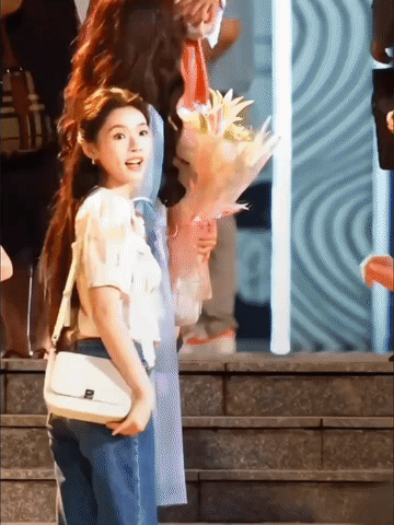 林允和章若楠这该死的美貌，势均力敌，完全分不出高下，终于理解了真正的美女是自带氛