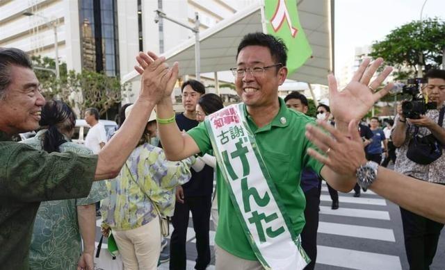 琉球地方选举结束，亲中国派和独立派全面失利，高市早苗高兴坏了。9月13日，琉球群