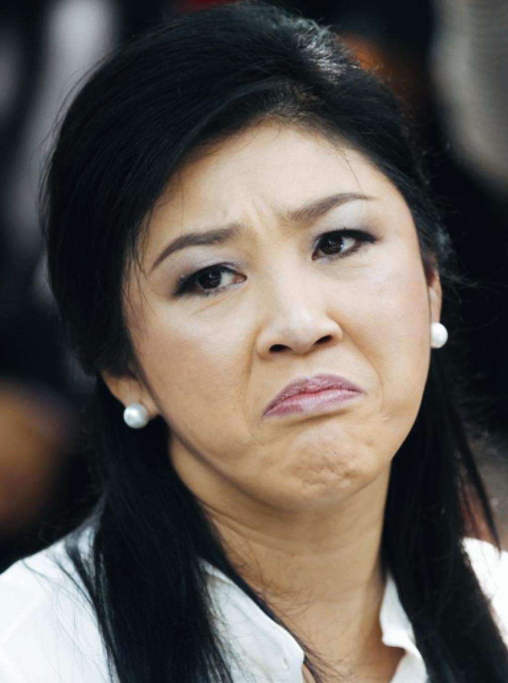 英拉这表情是什么意思呢？这表情是不是像是受了委屈的表情？一直以微笑表情示人的