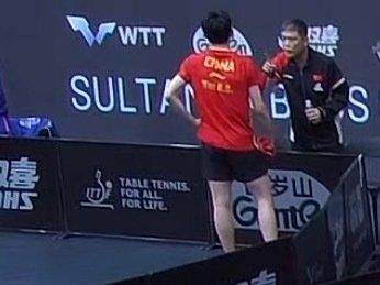 刘志强指导又上班了[笑着哭]，一天数战，天天全勤的场边指导[赞]，第一局温瑞博