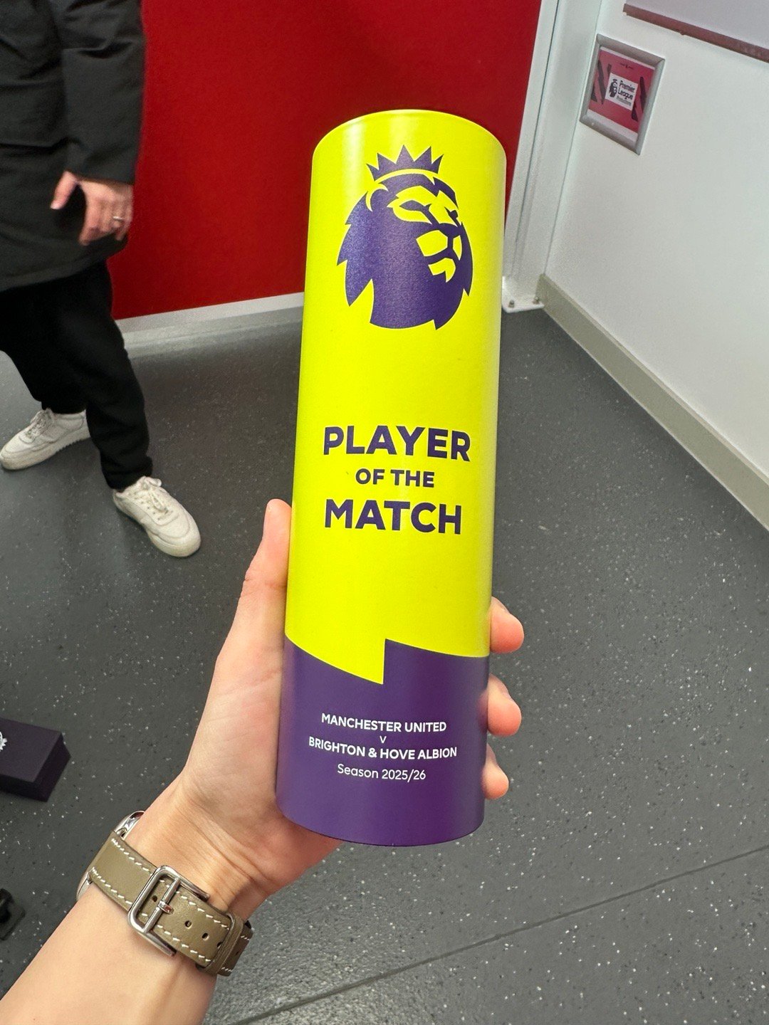 猜猜这个全场最佳奖杯归谁了曼联4比2布莱顿​​​