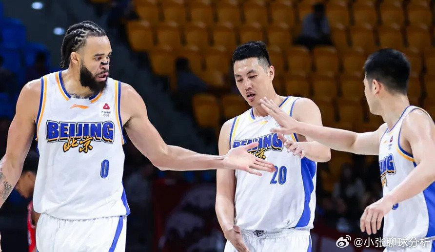 麦基22+10加盟首败！赵睿复出北京惜败福建周琦15+10皮特森38分北京时间