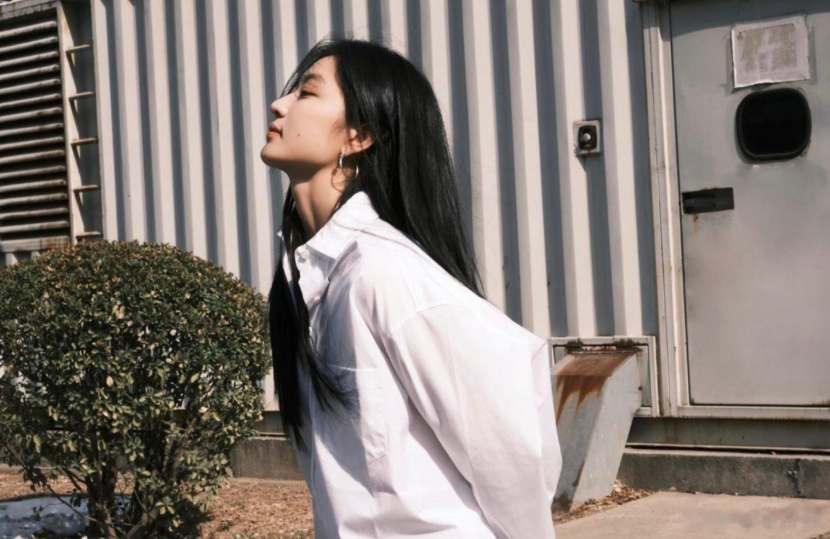 孙千清清爽爽的女生