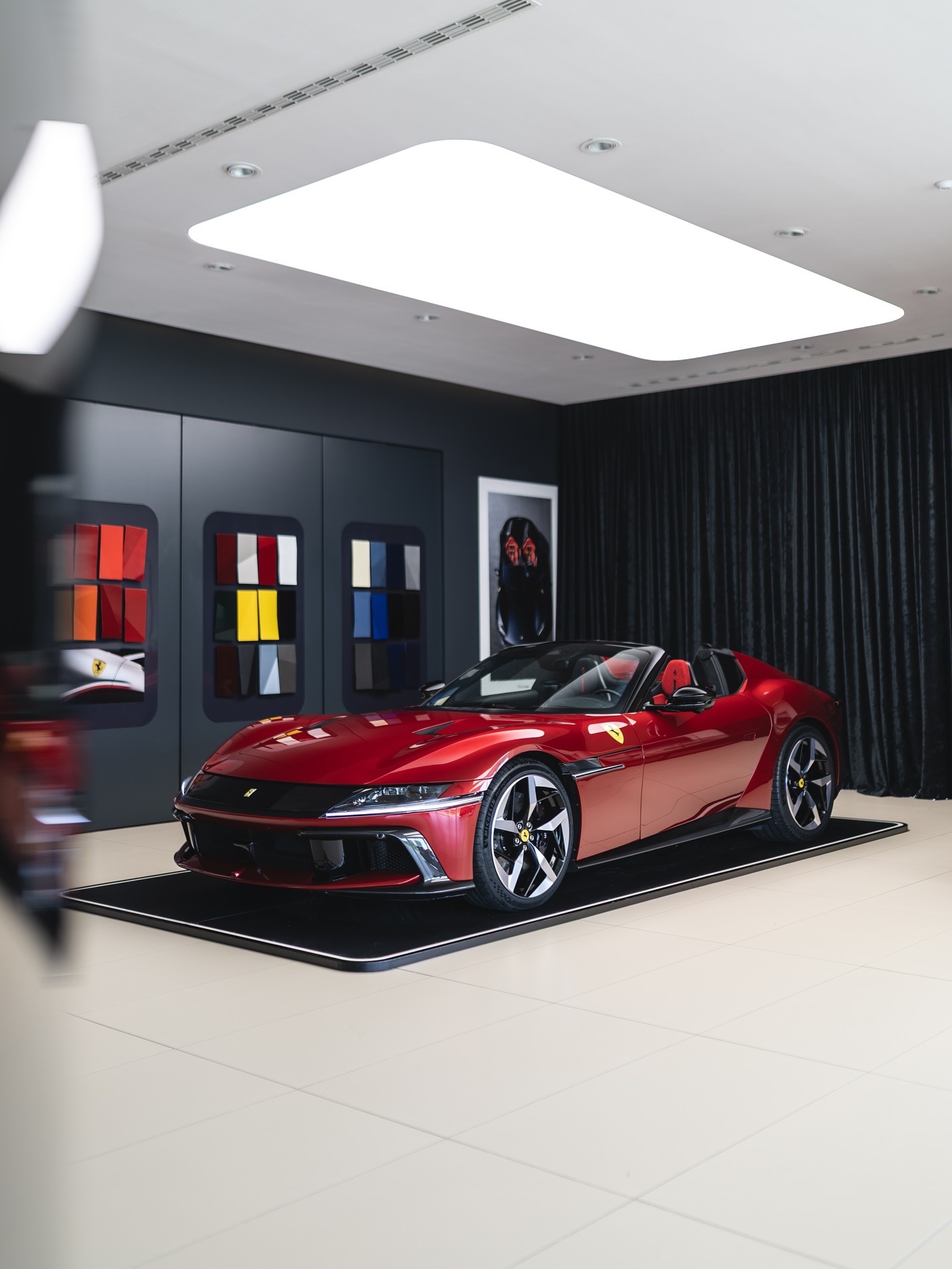 Ferrari12CylindriSpider油漆：RossoMarane
