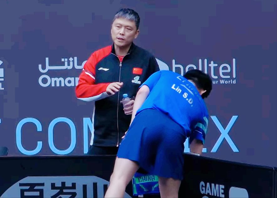 坏了！林诗栋不会要爆冷吧！今天林诗栋发挥还算正常，但是打不过达科。开局