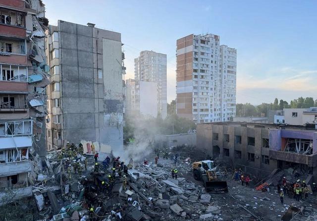 泽连斯基曾下达全军总攻令！俄乌冲突爆发四年多来最惨烈的一夜，还是来了，没人想到俄