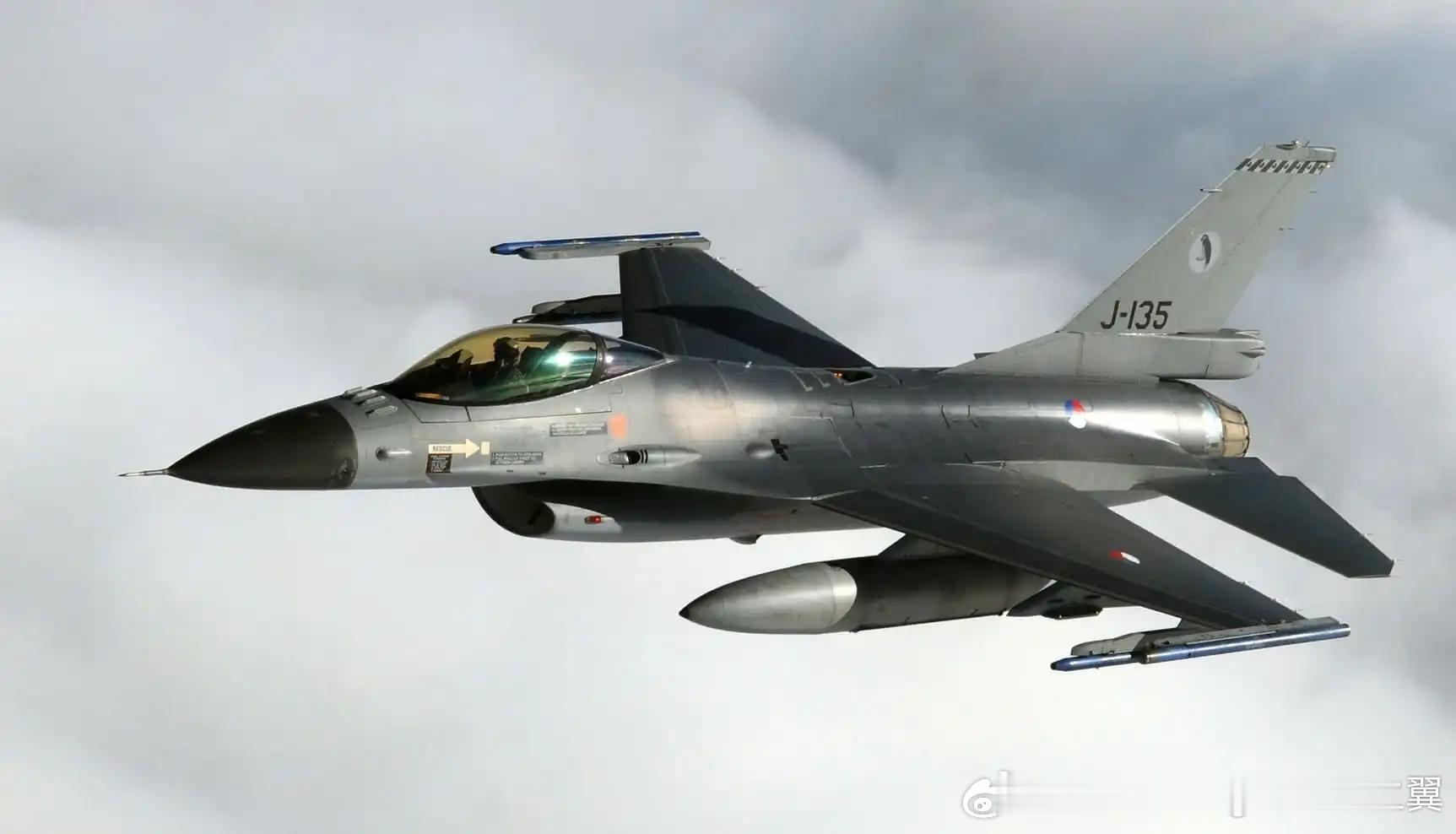 荷兰宣布已向乌克兰空军转让了一批F-16战斗机，荷兰、丹麦和挪威一起承诺向乌克兰