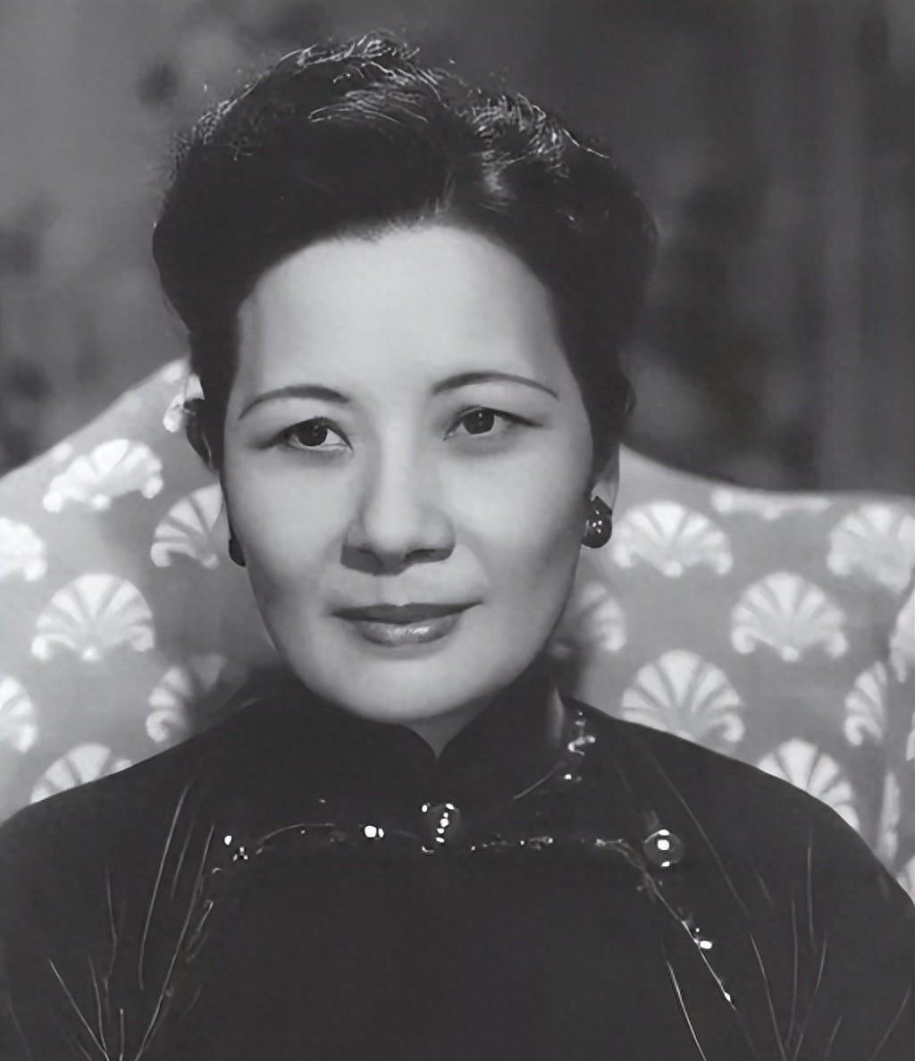 宋美龄晚年弥留之际坦言两大遗憾，除了对不起张学良，第二件让她难以释怀的到底是什么