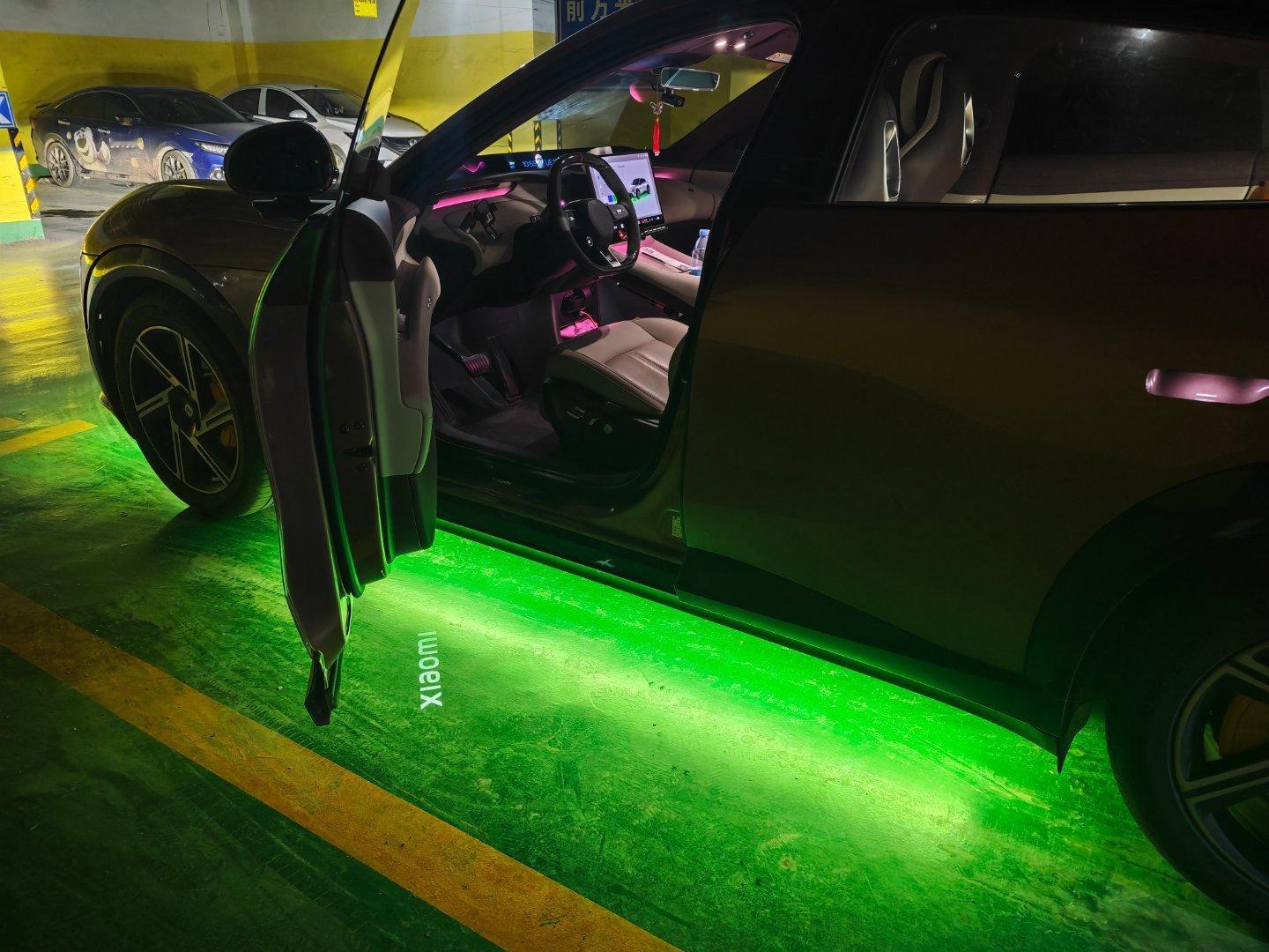 ！！小米的这种双口车载充电器100W到底有几个版本啊？左边那款还不兼容底盘氛围