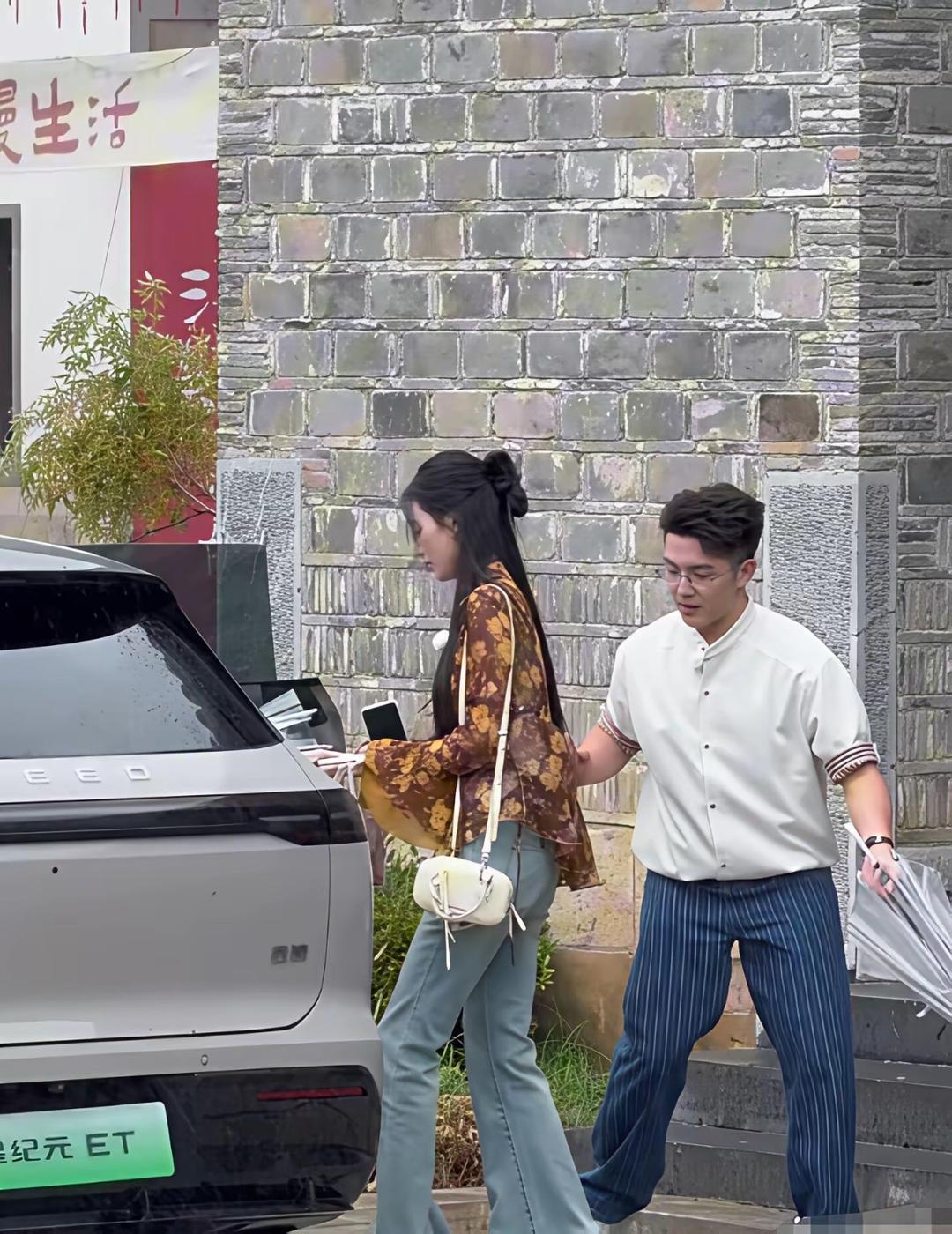 谁懂这个徐艺洋这个选包的品味