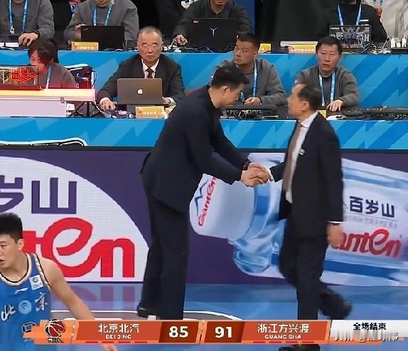 王博谈广厦战胜北汽：“现在篮球是40分钟的比赛。”“所以。”“不是进