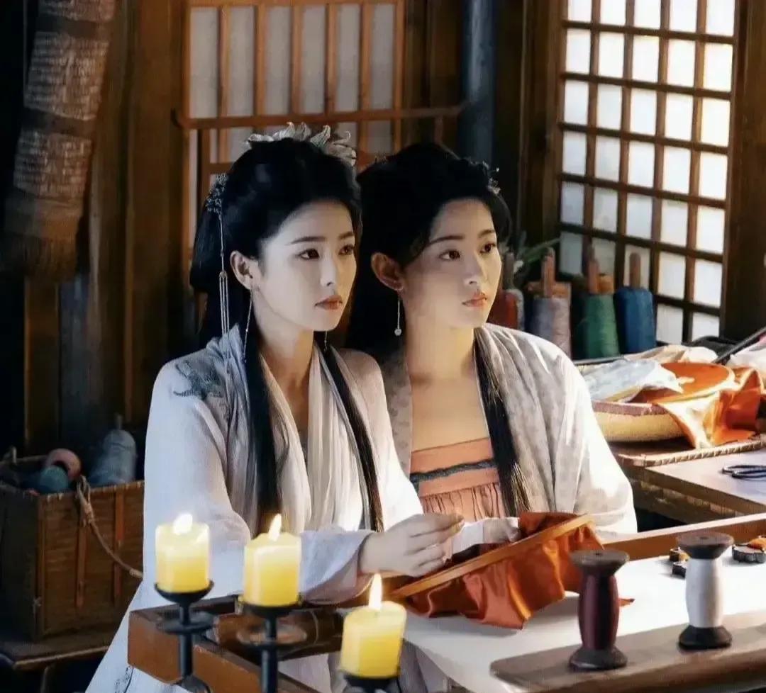 你以为演得多就能红？2024年，一个镜头就定生死。白鹿捏碎茶杯那秒，短视频播放