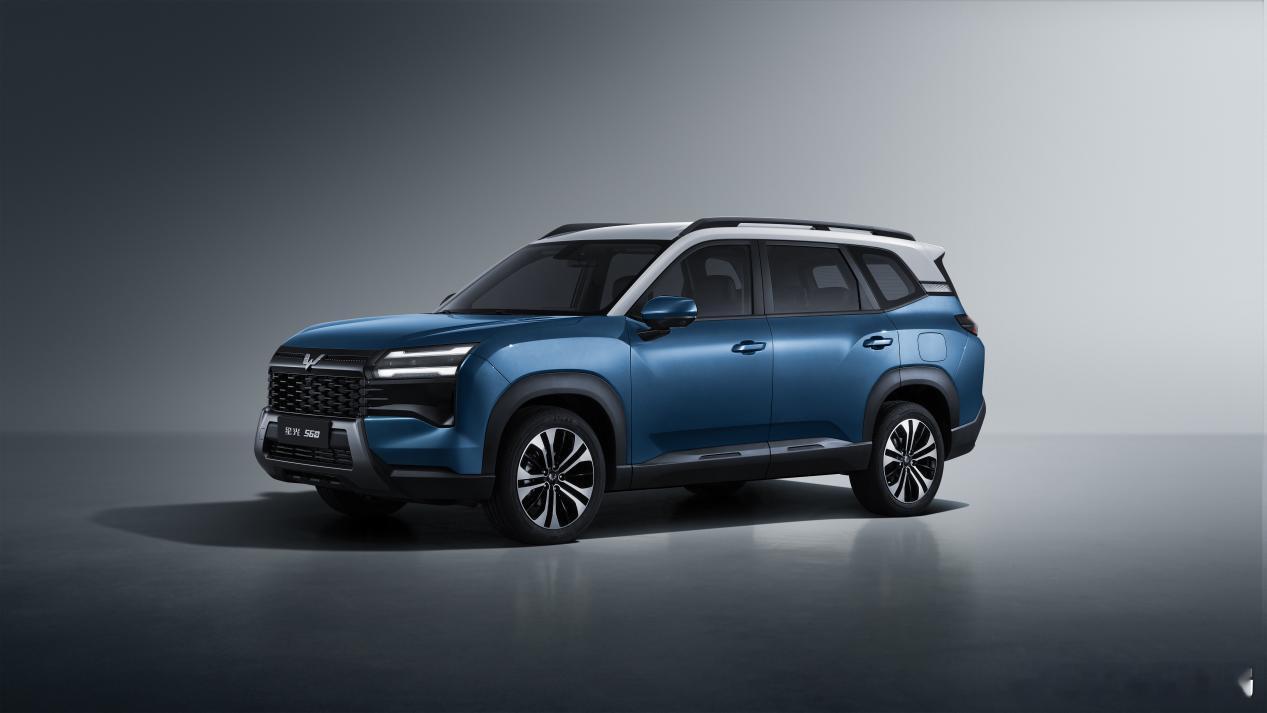 星光560官图发布新车情报局日前，五菱星光家族全新SUV正式定名星光560，新车