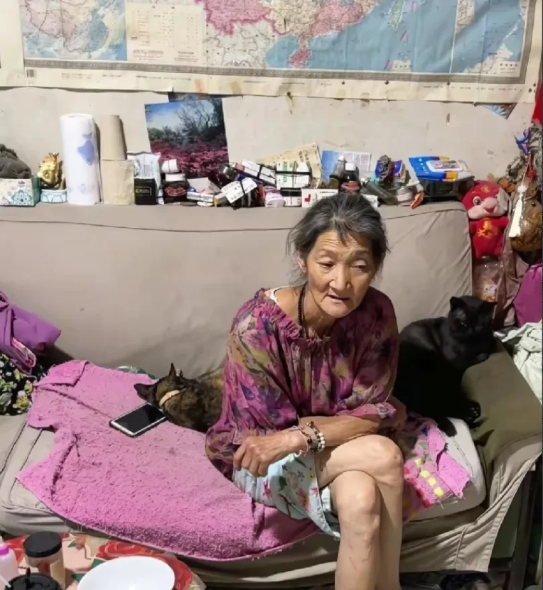 一觉醒来，马品同妈妈的好人设崩塌了！前儿媳吐槽婆婆，说老太太口无遮拦，搞地域攻