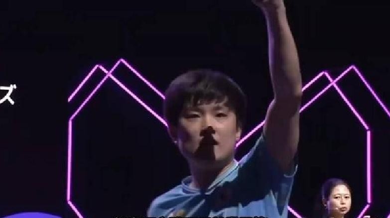 王楚钦因2025年中国大满贯2000分到期且因伤退赛无法补分，从8157分直降到6157分，排名从第
