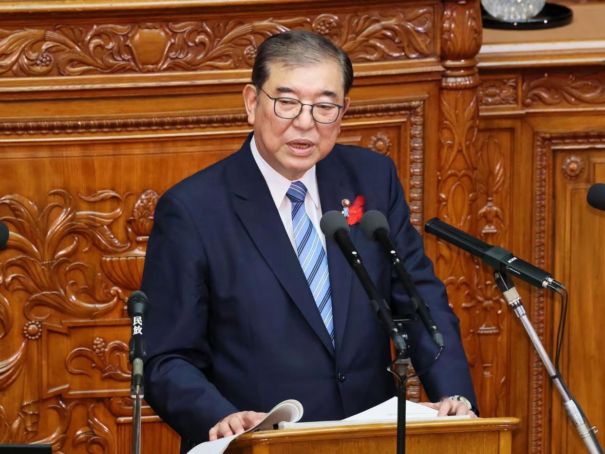 石破茂在记者面前的那番话，简直是戳破了日本政坛的一层窗户纸——“要是日本敢偷袭中