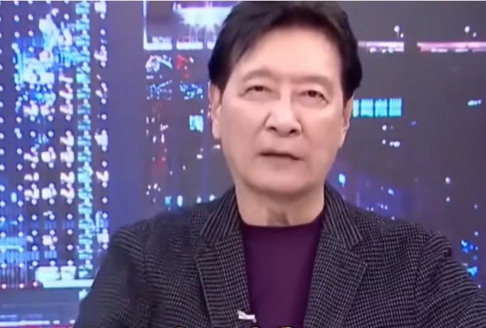 赵少康最近出来频频要求郑丽文不要在卡对美军购了，要不然怎么去美国呢，赵少康经常在