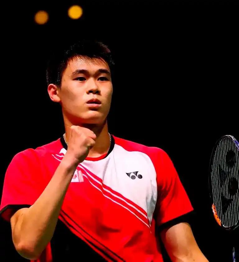 刚刚结束了一场2026年印度羽毛球公开赛男单1/16决赛，世界排名第33的加拿大