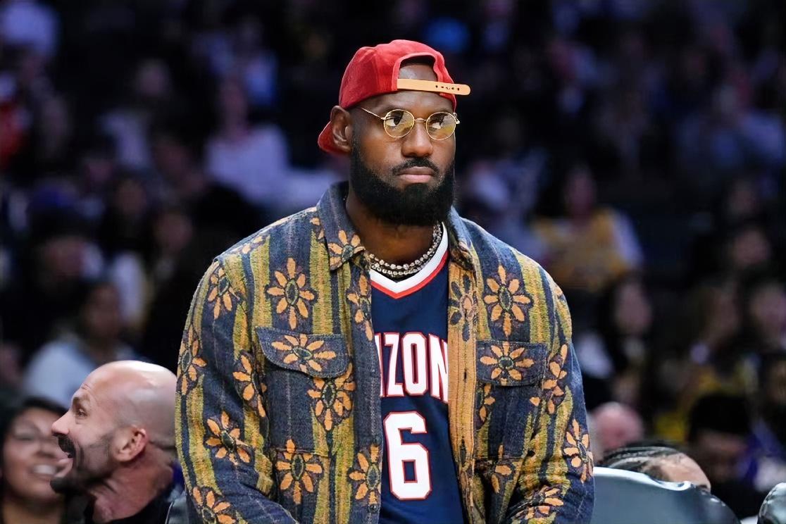 詹姆斯归来后此人下替补为最优！随着詹姆斯复出日期的临近，各方已开始讨论将替换谁